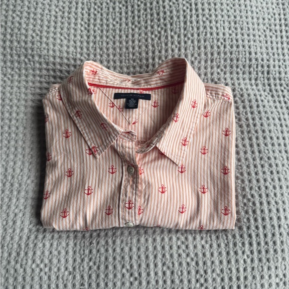 Tommy Hilfiger Women’s Button-Up Shirt - Picture 2 of 5
